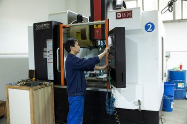 DONGGUAN LONROY EQUIPMENT CO LTD
