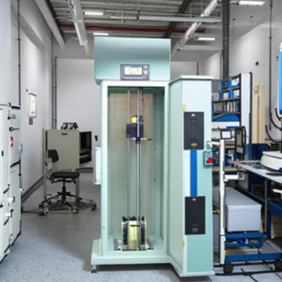 JIS T8050 ISO 13995 Dynamic Tearing Through Testing Machine Clothing Impact Resistance Tester