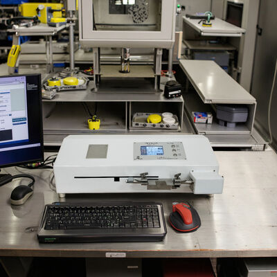 ISO 1924 Paper Tensile Strength Testing Machine Computer-controlled Horizontal Tensile Tester Paperboard Tensile Strengt